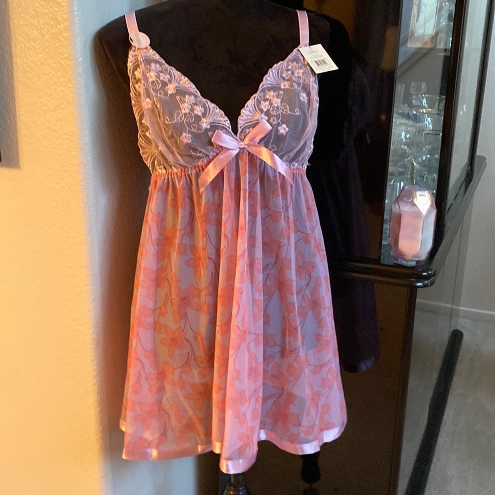 NWT Lilac flowers sleep wear